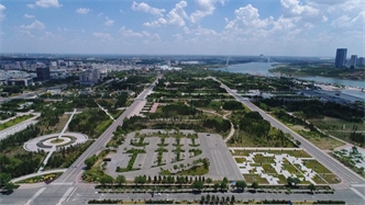 標(biāo)題：鄂爾多斯站立的文字文化主題公園
瀏覽次數(shù)：2069
發(fā)表時間：2020-10-16